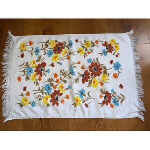 Vintage 1970s Dundee Bath Hand Towel, Floral Boho‎